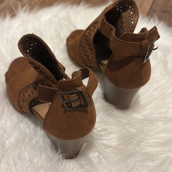 Wedges - Picture 3 of 4